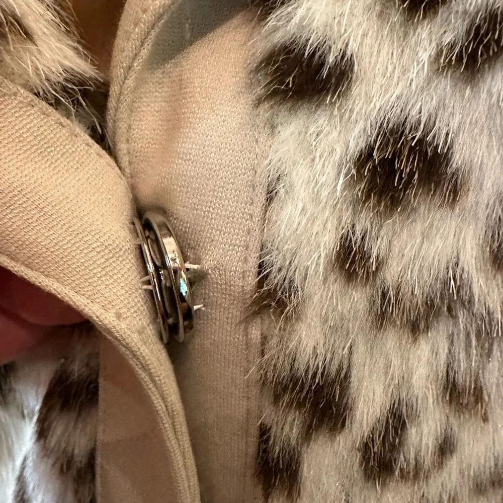 St. John Faux Fur Animal Print Coat - Picture 6 of 9